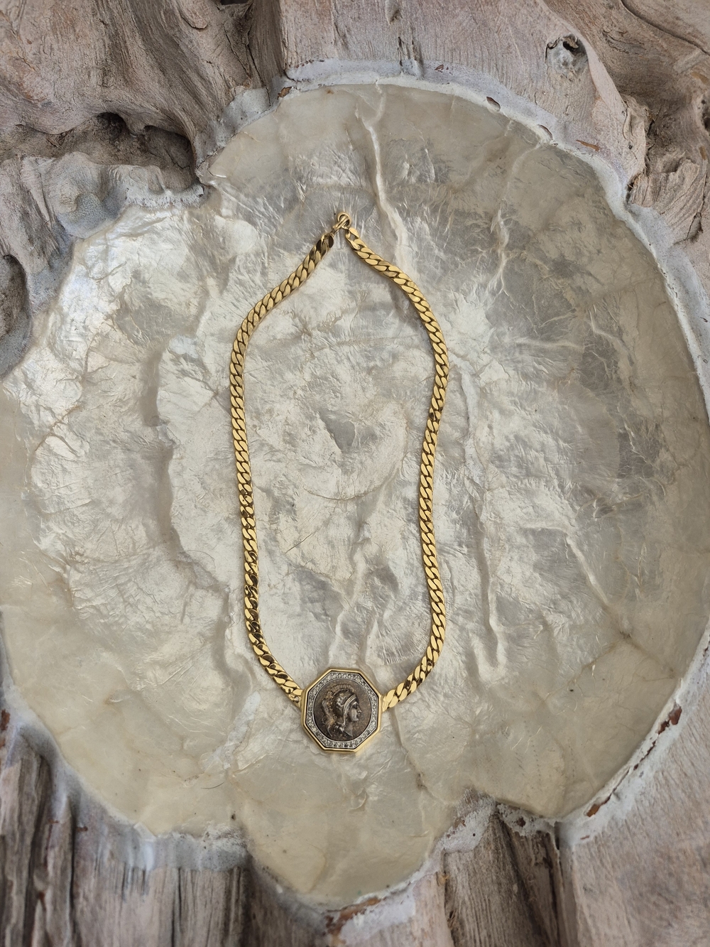 💕Ben-Amun Vintage Gold Curb Link Coin Pendant💕